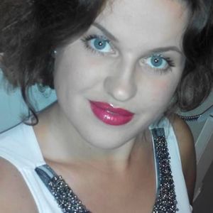 Meet your Posher, Yana